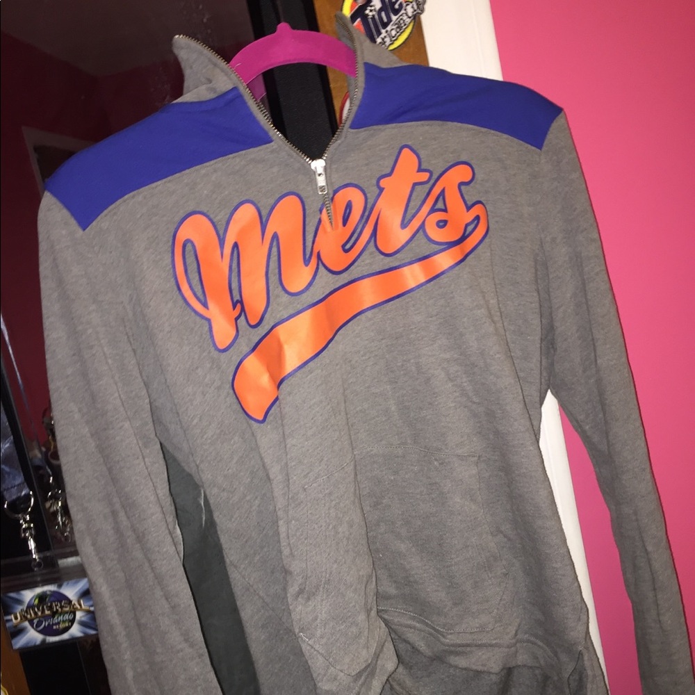 Mets zip up PINK